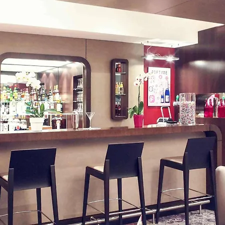Mercure Centre Gare Hotel 4*