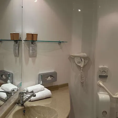 فندق Mercure Centre Gare أنجير