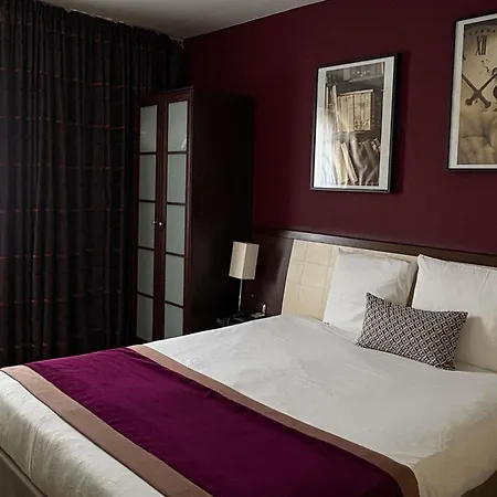 Mercure Centre Gare Hotel 4*