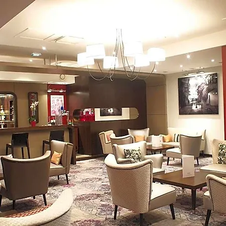 Отель Mercure Centre Gare 4*
