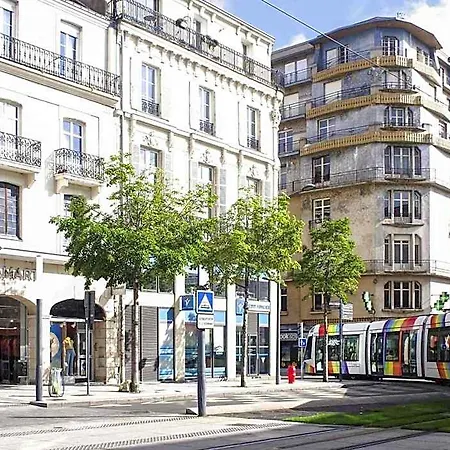 Отель Mercure Centre Gare Анже