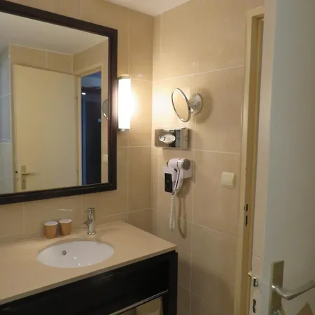Hotel Mercure Centre Gare 4*