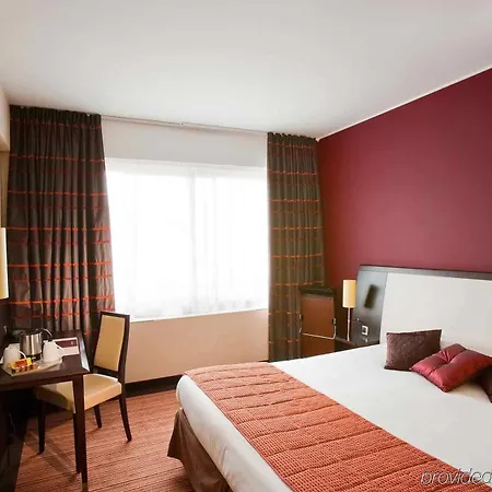 Mercure Centre Gare Hotell 4*