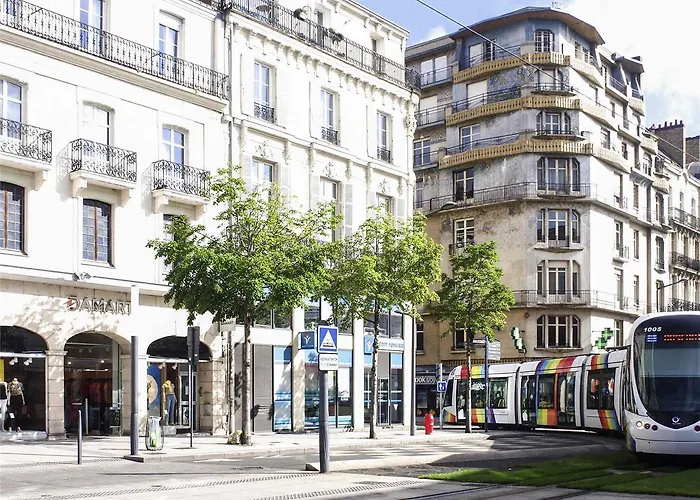 Mercure Centre Gare Hotel 4*